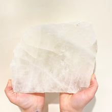 Load image into Gallery viewer, Clear Quartz Slab - 02
